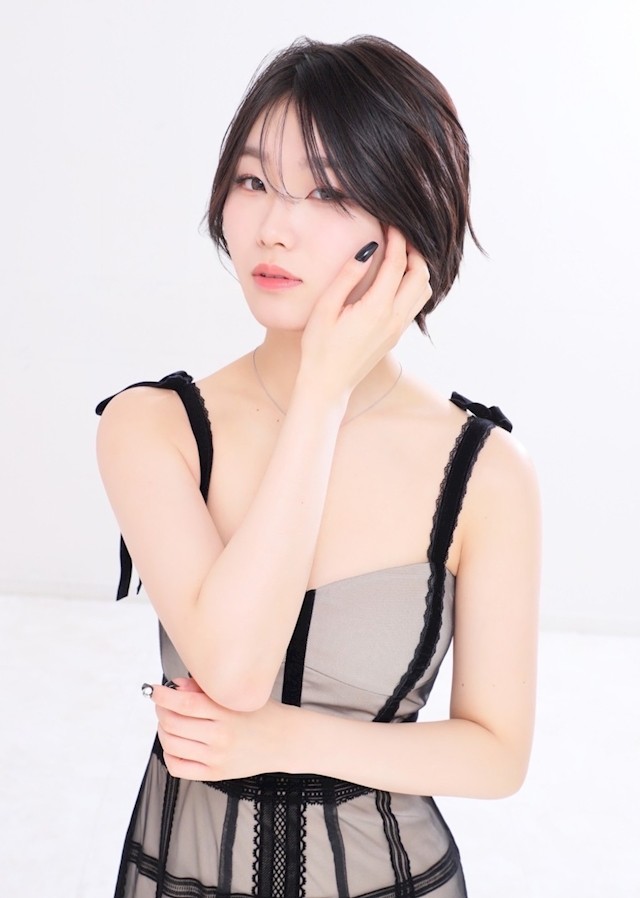 妃 アスナ