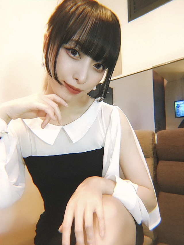 ユン長老プロフィール写真6