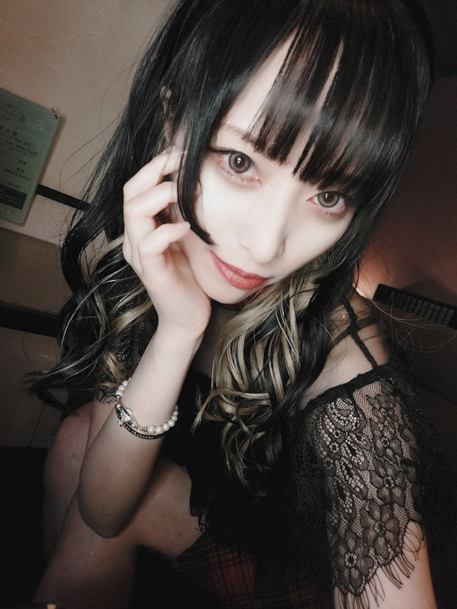 ユン長老プロフィール写真4